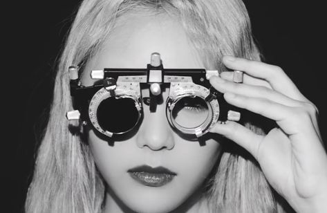 Jinsoul Sweet Crazy Love, Sweet Crazy Love Loona, Odd Eye Circle Wallpaper, Odd Eye Circle Aesthetic, Jinsoul Icons, Loona Odd Eye Circle, Loona Aesthetic, Loona Jinsoul, Odd Eye Circle