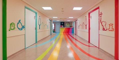 Children Hospital Design, Kindergarten Interior, Preschool Designs, Classroom Interior, Sustainable Flooring, Daycare Decor, Daycare Design, Kindergarten Design, Wayfinding Design