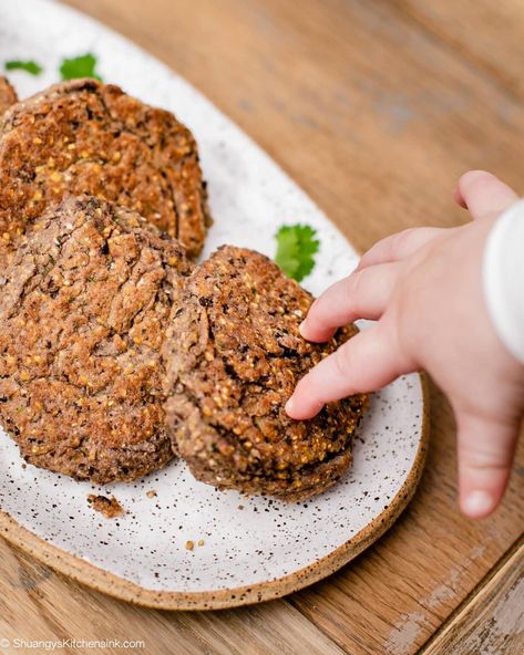 Black Bean Fritters, Bean Fritters, Baby Led Weaning Recipe, Black Bean Cakes, Black Bean Patties, Black Bean Tacos, Bean Tacos, Baby Led Weaning Recipes, Weaning Recipes