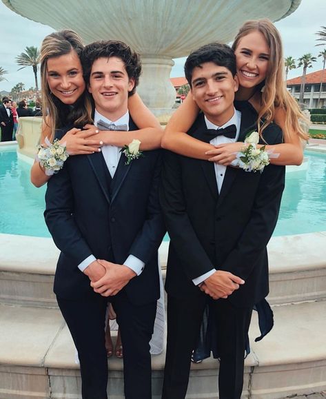 Best Prom Pictures, Prom Pics For Groups, Prom Picture Poses For Friend Groups, Prom Pictures Group Couples, Prom Photo Ideas Couple Funny, 4 People Prom Pictures, Homecoming Pose Ideas With Date, Hoco Couple Pictures Funny, Hoco Pics 2 Couples