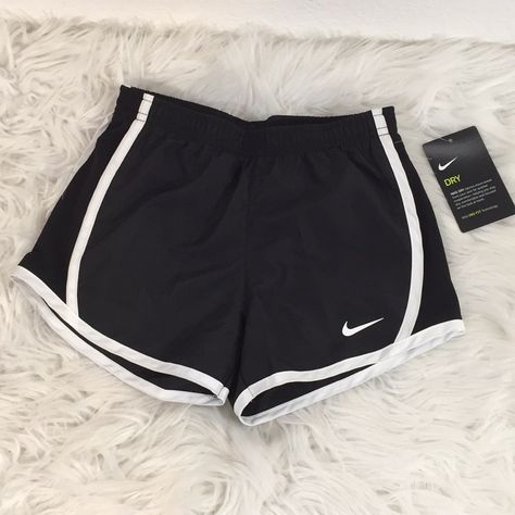 Nike Shorts Women, Black Nike Shorts, Nike Tempo, Cute Nike Outfits, Nike Bottoms, Nike Dri Fit Shorts, Nikes Girl, Cute Preppy Outfits, Shorts Nike