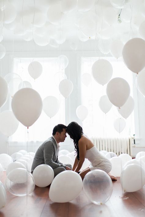 Engagement Party Balloons, Engagement Party Decorations, 100 Layer Cake, Foto Poses, Jolie Photo, Blush Wedding, Wedding Pics, Engagement Shoot, Engagement Photoshoot