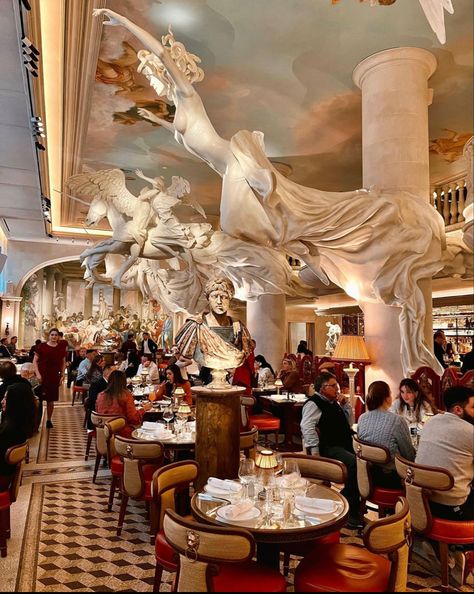 BACCHANALIA, Mount Street, Mayfair, London, United Kingdom. “One Of The Most Expensive Restaurant Fit-Outs In The World At $140 Million” Uploaded, pinned, post by Ton van der Veer. Expensive Restaurant, Pinned Post, Covent Garden London, Mayfair London, London Aesthetic, Piccadilly Circus, Restaurant Lounge, Oxford Street, London Bridge