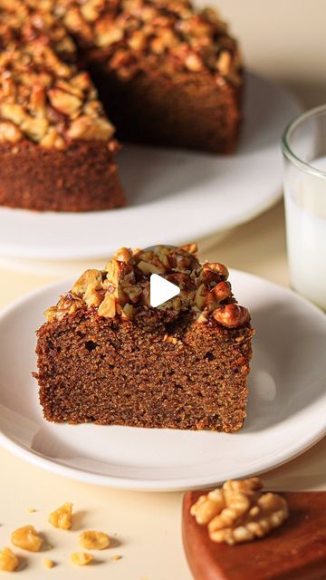 TARNEET KAUR on Instagram: "✨ Date & Walnut Cake ✨ Your search for the best eggless Date Cake ends here. You need to give this one a try because it has no Maida, no added sugar and is made with whole wheat flour & tastes absolutely divine🥰 25 Dates (pitted) (197g) (1 + 1/2 cups) Hot Milk (375g) 1/2 cup Vegetable Oil (95g) (you can use melted butter, ghee or applesauce as well) 1 cup Whole wheat Flour (120g) 1/2 tsp Baking Powder 1 tsp Baking Soda 1/2 cup Walnuts (chopped) 50gm Method: * Soak the pitted dates in Hot milk for 1 hour so that they become super soft. * Then in a bowl, add flour, baking powder and baking soda. Whisk well. * Then once the dates become soft, blend them into a smooth paste and transfer to a bowl. Add in vegetable oil and mix well. * Add in your dry in Date And Walnut Cake, Pitted Dates, Date Cake, Eggless Cake, Milk Cake, Walnut Cake, Pretty Dessert, Biscuit Cake, No Bake Bars