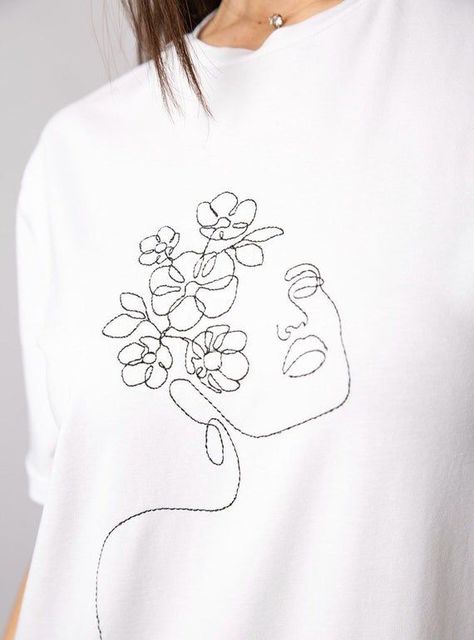 Casual Womens T-shirt, White Tshirt with Embroidery for Women, Black Tee for Women with Embroidery - Exclusive white women's T-shirt with unique embroidery of a blooming female's face and a black t-shirt with golden handwritten "Bonjour" embroidery. Our t-shirt will make you stand out from the crowd and be an eye-catcher. It's perfect for everyday activities, office or weekend strolls. Both t-shirts match with jeans, pants, skirts, and shorts. The t-shirt with embroidery will be definitely value Embroided Letters, Cl Fashion, Clothes Embroidery Diy, Shirt Drawing, Unique Embroidery, Diy Vetement, Shirt Design Inspiration, Embroidery On Clothes, Shirt Embroidery