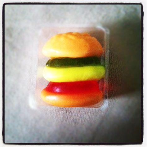 Gummy hamburger! Childhood Memories, Ethnic Recipes, Quick Saves