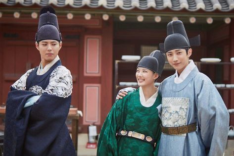 Love In The Moonlight, My Bo, Historical Korean Drama, Park Go Bum, Moonlight Drawn By Clouds, Young Park, Yoo Ah In, Jung Il Woo, Park Bogum