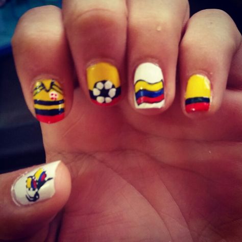 My colombian nails! Columbia Nails, Colombian Nails, Nail Business, Thanksgiving Nails, Nail Colors, Columbia, Manicure, Thanksgiving, Nails