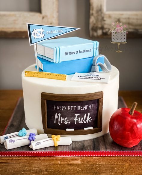 Retirement Party Cakes Teacher, Retirement Cakes Ideas For Women Teacher, Principal Retirement Cake, Teacher Retirement Cake, Teacher Birthday Cake, Happy Retirement Cake, Retirement Party Cakes, College Graduation Cakes, Teacher Cookies