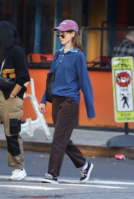 Natalia Dyer Style, Natalia Dyer, Cold Fashion, Outfit Oversize, High School Outfits, Celebrity Street Style, Style Outfits, Star Fashion, Desi