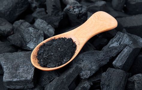 8 Healthy Uses For Activated Charcoal (And 3 You Can Skip) http://www.prevention.com/beauty/what-is-activated-charcoal-good-for?utm_campaign=crowdfire&utm_content=crowdfire&utm_medium=social&utm_source=pinterest What Is Activated Charcoal, Activated Charcoal Uses, Activated Charcoal Benefits, Charcoal Uses, Teeth Polishing, Charcoal Teeth Whitening, Bamboo Charcoal, Activated Carbon, Activated Charcoal