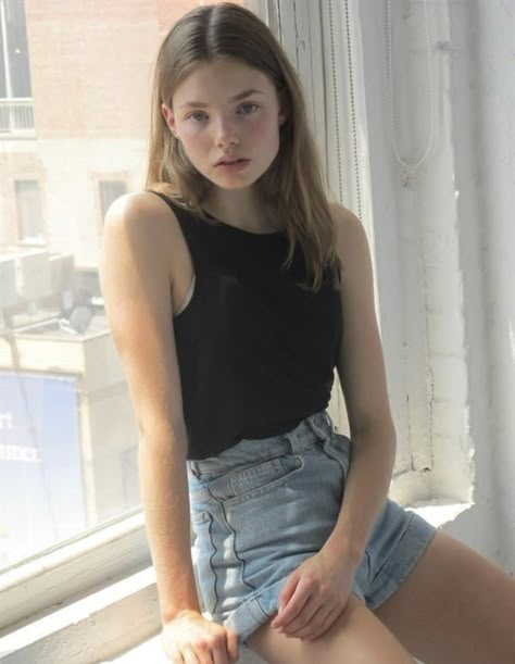 Kristen Froseth, Models Polaroids, Kristine Froseth, Female Faceclaims, Alaska Young, Chanel 2, Fitness Models Female, Motorcycle Girl