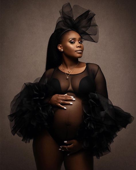 Maternity Shoot Bodysuit, Maternity Shoot Black Women, Maternity Bodysuit, Studio Maternity Shoot, Black Motherhood, Maternity Photography Poses Pregnancy Pics, Maternity Photoshoot Outfits, Mother Daughter Fashion, Womens Leotards