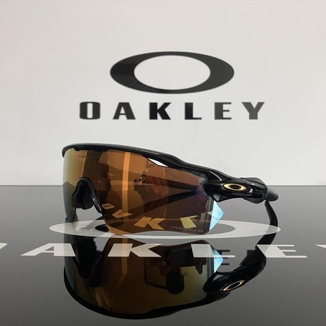 Oakley Radar Ev path 24k gold prizm polarised... - Depop Oakley Radar Ev Path, Oakley Radar Ev, Oakley Men, Mens Gold, Mens Accessories Fashion, Black Sunglasses, Oakley Sunglasses, Jewelry Sales, Sneaker Boots