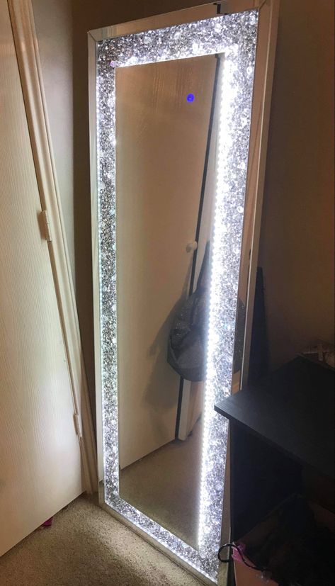 Sparkle Room Aesthetic, Sparkly Room Ideas, Rhinestone Bedroom Decor, Bling Bedroom Ideas Decor, Sparkly Room Decor, Diamond Room Decor, Bling Room Decor, Rhinestone Room Decor, Diamond Bedroom Decor