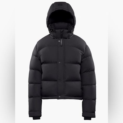 The super puff shorty Puffer Jacket Aritzia, Super Puff Shorty Aritzia Outfit, Aritzia Super Puff Short, Super Puff Aritzia Outfit, Superpuff Aritzia, Super Puff Aritzia, Aritzia Super Puff Shorty, Aritzia Puffer, Super Puff Shorty