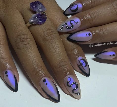 Short Acrylic Nails Witchy, Matte Witchy Nails, Natural Goth Nails, Purple Oval Nails Designs, Edgy Goth Nails, Short Alt Nail Ideas, Spring Witchy Nails, Witchy Press On Nails, Goth Vacation Nails