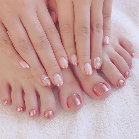 Mani And Pedi Ideas Matching Summer, Matching Mani Pedi, Mani Pedi Combos, Pedi Ideas, Baby Boomer, Manicure Y Pedicure, Nails Inspo, Gel Manicure, Mani Pedi