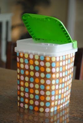 Repurpose an empty dishwasher tablet container in to a car trash can with a little fabric and mod podge. Via Calico and Cupcakes Recycle Containers, Soap Container, Car Trash Can, Dishwasher Tablets, Trash Can For Car, Plastic Container, Car Trash, Reuse Recycle, Organizing Ideas