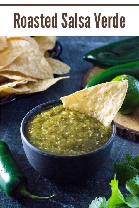 This homemade salsa verde recipe has a tangy roasted flavor you will love! #mexican #salsa #tomatillos Roasted Salsa Verde, Fall Yummies, Mexican Feast, Roasted Salsa, Tomatillo Salsa, Spring Fun, Homemade Salsa, Munnar, Garden Recipes