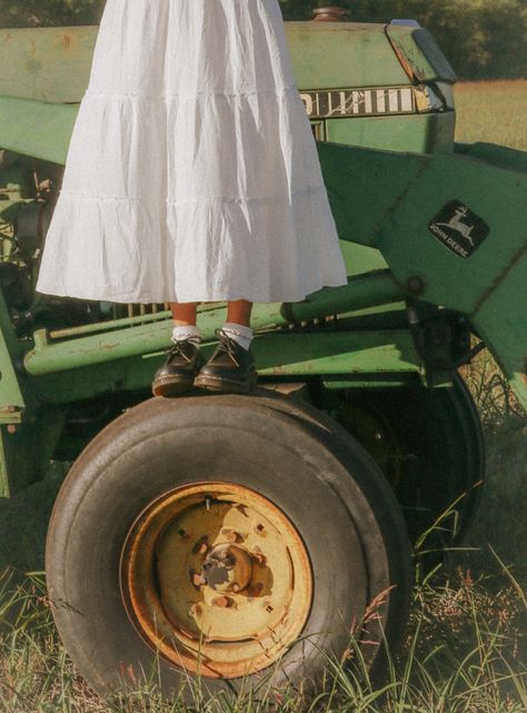 fall outfit wallpaper lockscreen tractor dr martens ootd skirt inspo Farmer Photoshoot Ideas, Country Farm Photoshoot, Farmer Outfit Aesthetic, Vintage Farm Photoshoot, Tractor Photoshoot, Farming Photography, Farm Fashion Photography, Female Farmer Aesthetic, Tractor Aesthetic