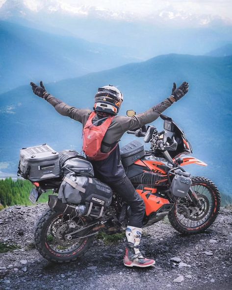 Trail Bikes Motorcycles, Adventure Motorcycle Camping, Travel Motorcycle, Motorcycle Adventure Travel, Adventure Bike Motorcycles, Best Motorbike, Ktm Adventure, Motorcycle Adventure, Enduro Motocross