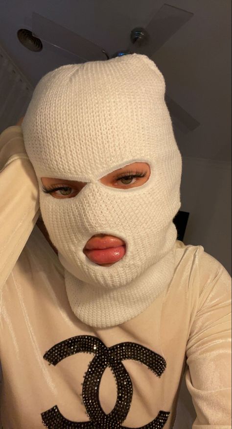 Ski Mask Girl, Ski Mask Girl Aesthetic, Robber Mask, Mask Aesthetic, Tiktok Outfits, Gangsta Style, Mask Girl, Ghost Pictures, Ski Mask