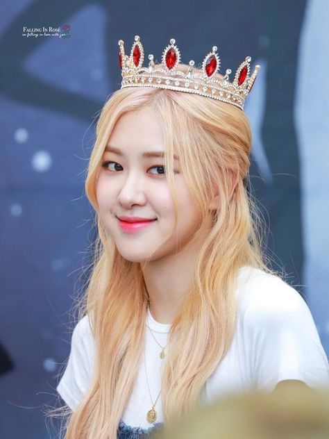 Bp Rosé, Rose Crown, Park Rosé, Rose Park, Lisa Rosé, Yellow Hair, Park Chaeyoung, Love Rose, Rosé Blackpink