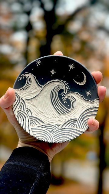 Ceramic Artist, Zahava Friedman on Instagram: "Carving brings me much needed presence and peace. I’ve been ignoring my bisqueware piling up but it’s time to start glazing. Wheel thrown ceramic soap or trinket dish. #sgraffitopottery #illustratedceramics #amacovelvetunderglaze #handmadepottery #oceanart #soapdish #freehanddrawing #cerâmicas #clayarts #wheelthrownceramics #potteryreels #claystagram #sgraffito #waveart #carvingclay #madebyhand" Ceramic Jugs Pottery, Beginner Pottery, Wheel Thrown Ceramics, Ceramic Soap Dish, Clay Crafts Air Dry, Sea Pottery, Pottery Crafts, Diy Pottery, Clay Art Projects