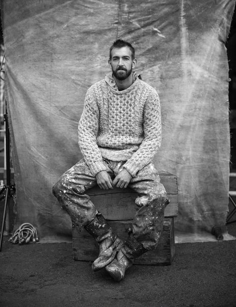 Knitwear Fashion, Knitwear Men, Men's Knit, Sweater Design, Knitting Inspiration, Love Photography, Knitting Pattern, Vintage Men, A Man