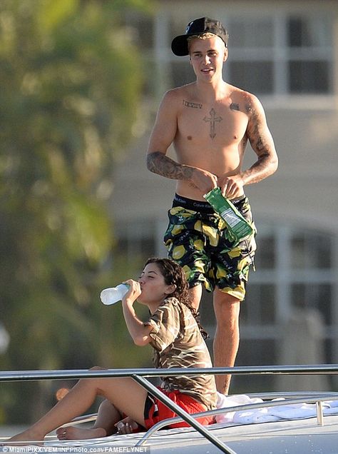 The stunning model was spotted wearing baggy shorts and a shirt while aboard a luxury yacht in Miami with the 22-year-old Canadian crooner on Tuesday. Justin Bieber Girlfriend, Alexandra Rodriguez, Wakeboarding Girl, Miami Pictures, Justin Bieber News, Cookies Gift, Gopro Surfing, On A Yacht, A Yacht