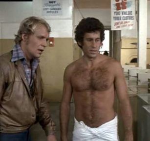 The star of 'Starsky & Hutch' just admitted the show is totes gay - Queerty Vintage Hollywood Men, Starsky And Hutch, Paul Michael Glaser, David Soul, 70s Tv Shows, Starsky & Hutch, Drew Scott, Childhood Memories 70s, Hollywood Men