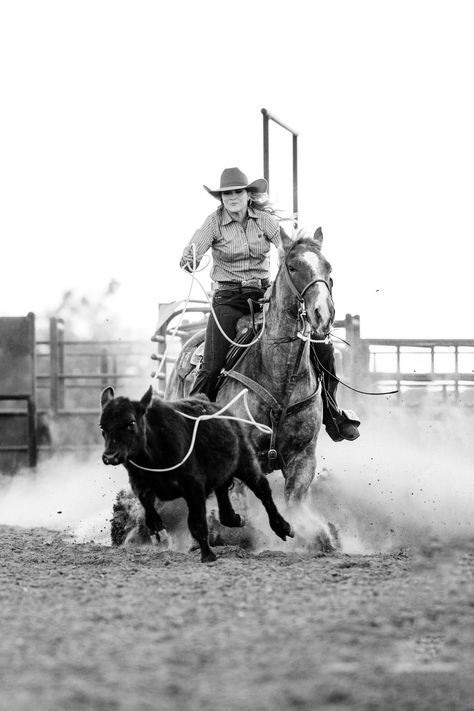 Pbr Bull Riders, Rodeo Baby, Rodeo Time, Rodeo Cowboys, Cowboy Aesthetic, Western Wallpaper Iphone, Rodeo Life, Barrel Racer, Western Life