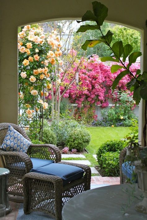 Mediterranean Patio, Outdoor Sitting Area, Have Inspiration, The Secret Garden, Camping Ideas, Gorgeous Gardens, Bougainvillea, Wicker Furniture, Sitting Area