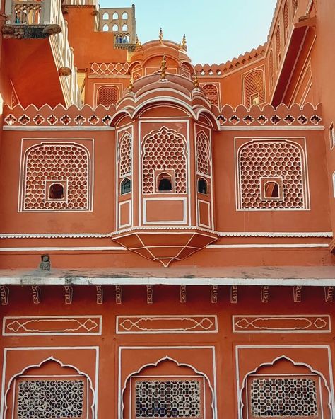 Hawamahal 🧡 . . . . . . #galleryjpr #jaipurgallery #jaipurindia #jaipurcity #jaipur #jaipurpinkcity #hawamahal #jaipurigers #jaipurarchitecture #jaipurtourism Hawamahal Jaipur, Museum Architecture, Photo Art Gallery, Jaipur India, Architecture Old, Jaipur, Photo Art, Tourism, Art Gallery