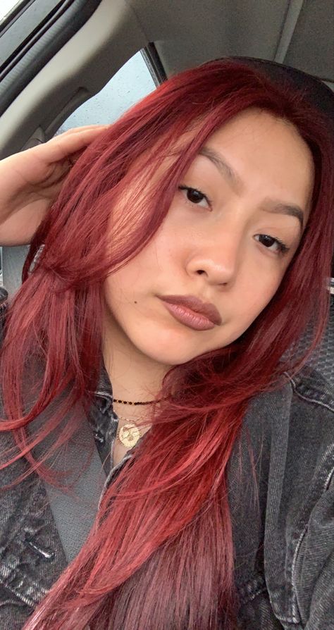 Red Hair On Tan Skin, Hair On Tan Skin, Latina Red Hair, Red Hair Latina, Light Burgundy Hair, Hair Latina, Light Red Hair, Burgundy Hair Color, Red Hair Looks