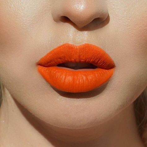 Melt Cosmetics on Instagram: "We're living for a bold orange 🍊 lip to warm up our chilly ❄️days & Monarca 🦋 Liquid Set Lipstick is the perfect choice! ⁠ #meltcosmetics #meltamoreterno #meltmonarca #crueltyfree #vegan" Gamine Archetype, 60s Barbie, Funky Makeup, Orange Lipstick, Art Funky, Nyx Lip, Orange Lips, Melt Cosmetics, Face Beat