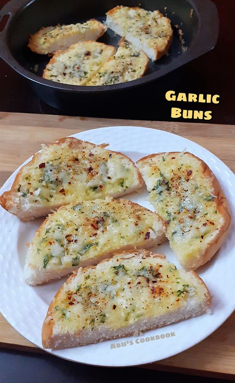 Garlic Bread From Hamburger Buns, Garlic Bread Using Hamburger Buns, Garlic Bread Hamburger Buns, Garlic Bread With Hamburger Buns, Hamburger Bun Garlic Bread, Garlic Buns Homemade, Garlic Buns, Make Garlic Bread, Cheesy Appetizer