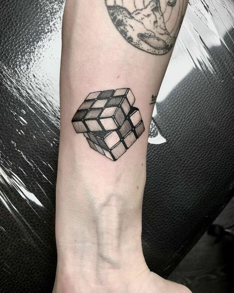 Rubic Cube Tattoo, Rubik's Cube Tattoo, Rubix Cube Tattoo, Cube Tattoo Design, Tetris Tattoo, 80s Tattoo Ideas, Boyfriend Tattoos, 80s Tattoo, Cube Tattoo