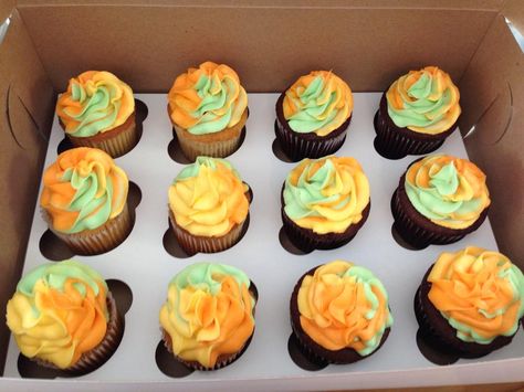 Orange And Green Cupcakes, Swirl Cupcakes, Green Cupcakes, Orange Cupcakes, White Cupcakes, Gorgeous Cakes, Mini Cupcakes, 4th Birthday, Green And Orange