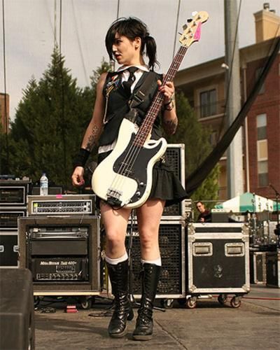 Lynz (Mindless Self Indulgence) Lynz Way, Lyn Z, Lindsey Way, Self Indulgence, Rock Aesthetic, Mindless Self Indulgence, Falling In Reverse, Female Musicians, Alternative Girls