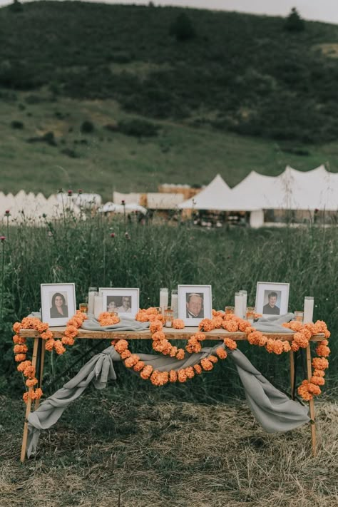 Mexican Wedding Seating, Mexican Backyard Wedding Ideas, Hacienda Wedding Theme, Mexican Wedding Altar, Ofrenda For Wedding, Mexican Engagement Party Ideas, Backyard Wedding Mexican, Modern Mexican Wedding Bridesmaids, Ranchero Wedding Theme