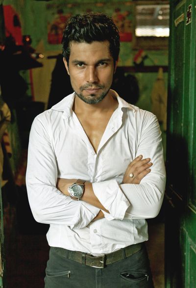 Randeep Hooda , total crush ! Charles Sobhraj, Randeep Hooda, Allu Arjun, Free Books Download, Beautiful Man, Photo Art Gallery, Favorite Actors, Hindi Movies, Bollywood Actors