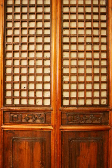 chinese closet doors Capiz Windows Philippines, Lattice Window, Shut The Door, Frame Pattern, Asian Interior, Chinese Furniture, House Window, Home Board, Chinoiserie Chic