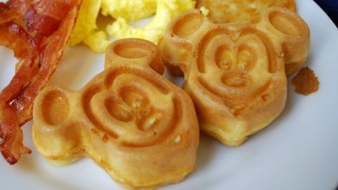 Disney World magic turns food scraps into clean energy Churro Waffles, Mickey Waffles, Disney Polynesian, Polynesian Resort, Disney Treats, Disney World Food, Disney Dining Plan, Disney Resorts, Disney Food Blog