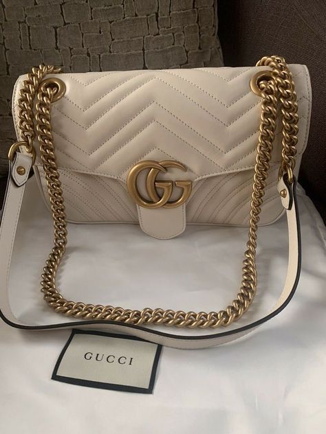 Trendy Purses, Luxury Bags Collection, Gucci Outfits, Girly Bags, Luxury Purses, Fancy Bags, Gucci Shoulder Bag, Gg Marmont, Pretty Bags