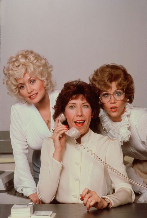 Lily Tomlin on Her 45-Year Relationship with Jane Wagner: 'A Lot of Good Things Happen' Dolly Parton Pictures, Feeling Unappreciated, Lily Tomlin, Creative Jobs, Working Women, 9 To 5, Mia 3, Jane Fonda, Country Singers