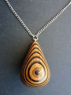 Tre Kunst, Wooden Jewelery, Wood Jewelery, Contour Lines, Urban Jewelry, Wooden Jewellery, Timber Veneer, Wood Carving Designs, Wood Necklace