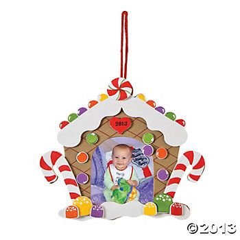 DIY Christmas Picture Frames, Christmas Photo Crafts, Christmas Photo Magnets Gingerbread House Pictures, Diy Christmas Pictures, Gingerbread House Craft, Picture Frame Christmas Ornaments, Gingerbread Man Crafts, Photo Frame Crafts, Christmas Picture Frames, Christmas Photo Frame, Picture Frame Crafts