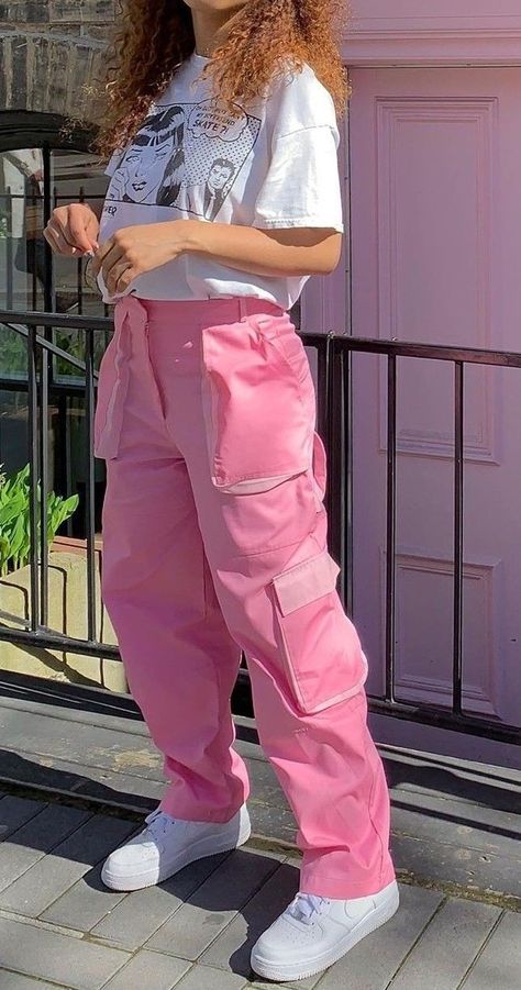 Pink Tomboy Outfit, Pink Tomboy, Pink Tshirt Outfit, Outfit Ideas Cargo Pants, Code Dress, Baggy Pants Outfit, Africa Trip, Barbie Outfits